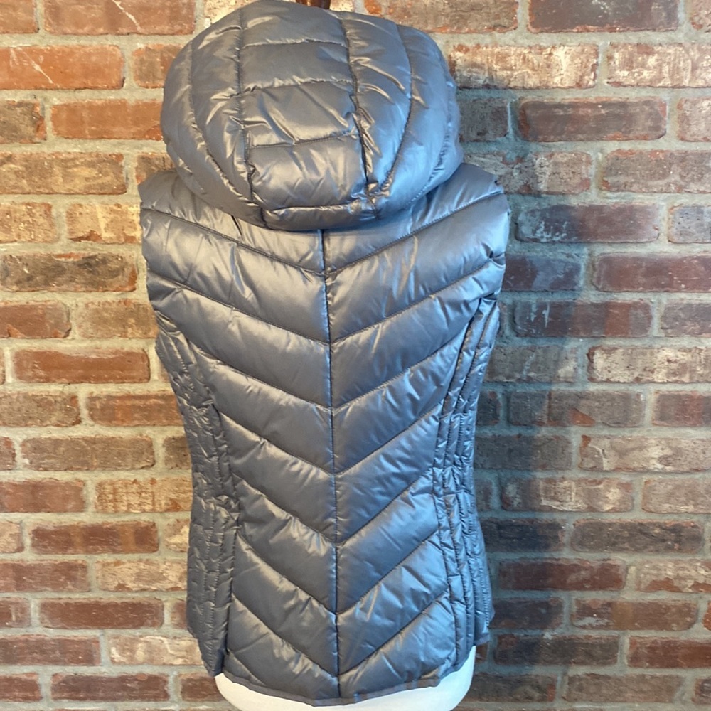 Marc New York large gray and black puffer vest - Picture 7 of 9